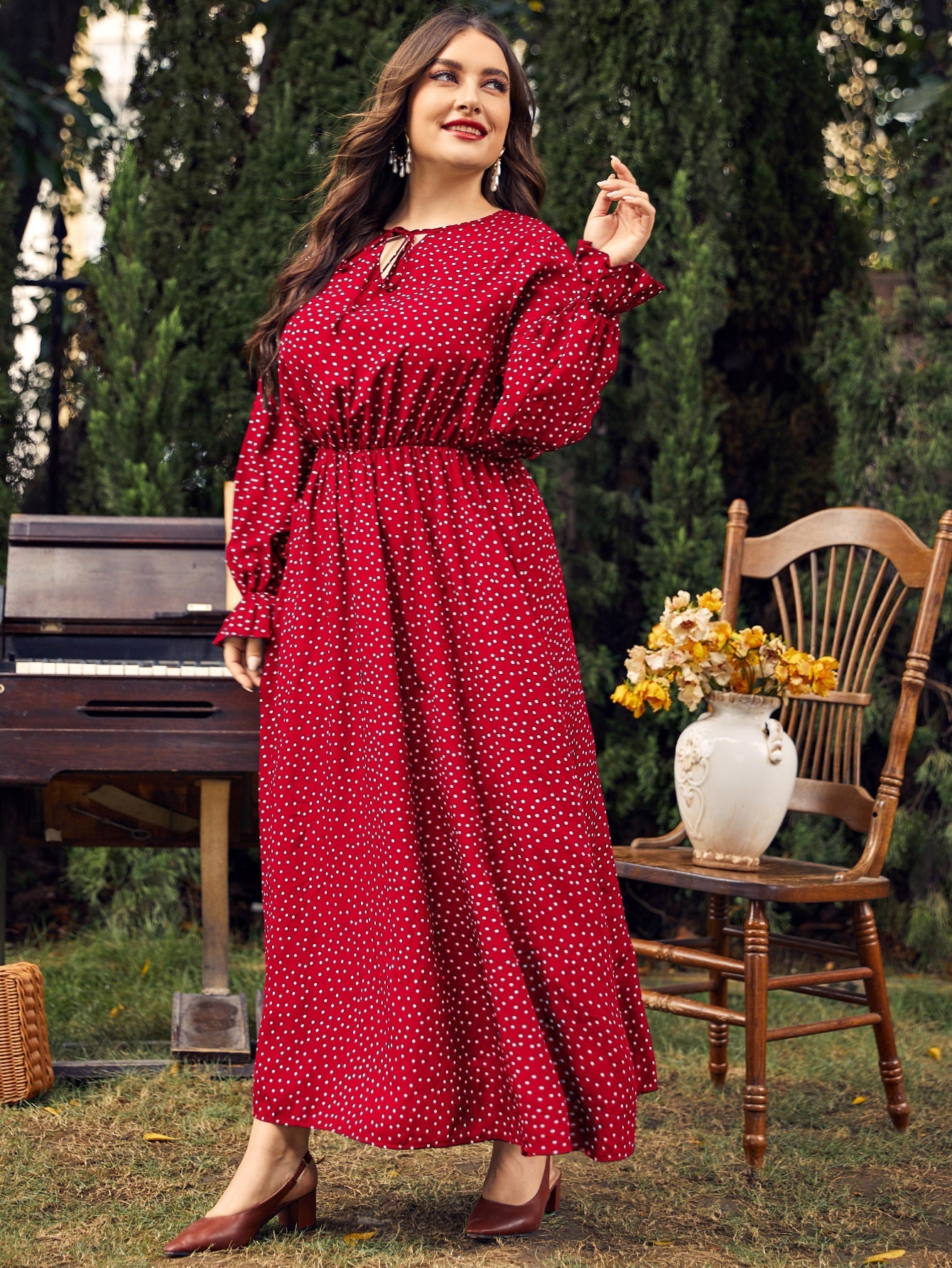 Prikket Maxi Kjole | Elegant | Lange Ærmer & Flatterende Pasform