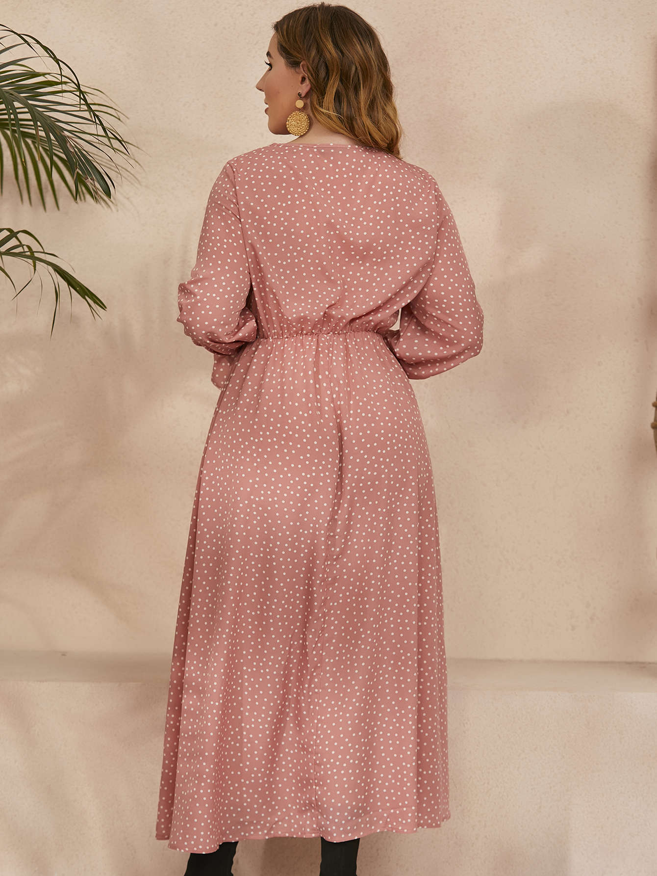 Prikket Maxi Kjole | Elegant | Lange Ærmer & Flatterende Pasform