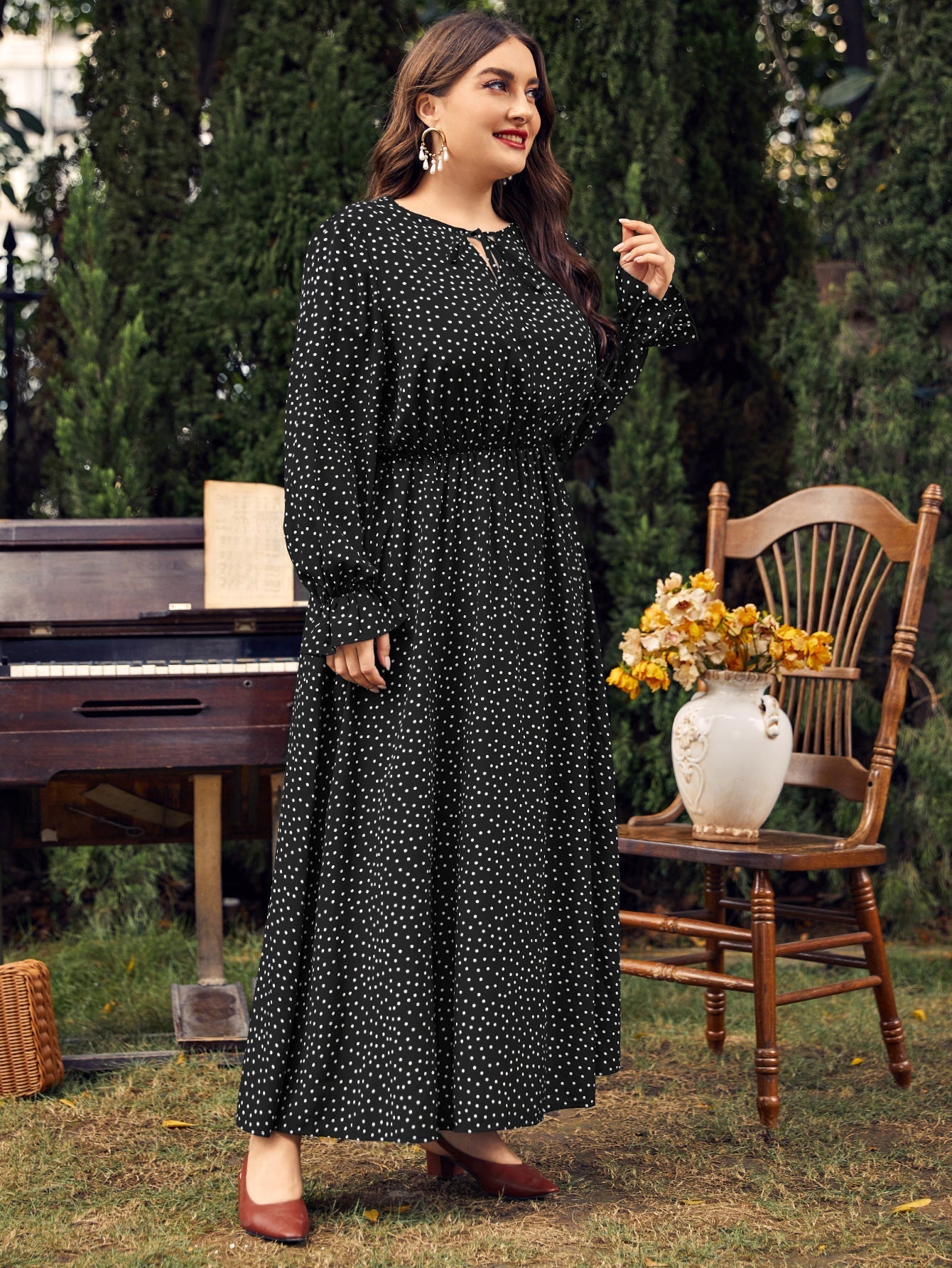 Prikket Maxi Kjole | Elegant | Lange Ærmer & Flatterende Pasform