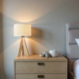 Minimalistisk Træ Bordlampe