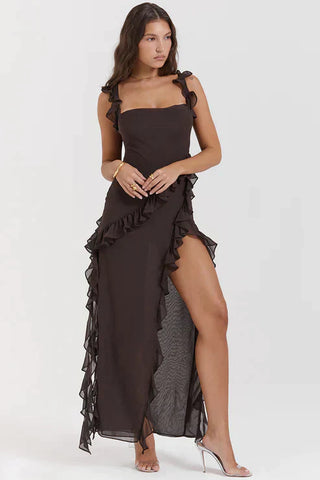 Elegant kjole med flæsedetaljer