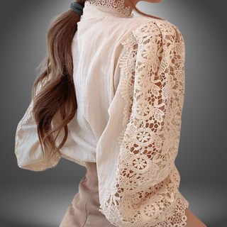 Elegant Bluse med Blonde og Perleknapper