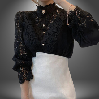 Elegant Bluse med Blonde og Perleknapper