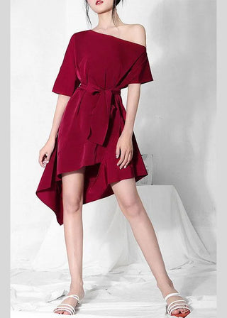 Asymmetrisk Off-Shoulder Kjole med Bælte