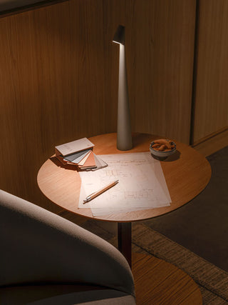 Kegleformet LED Bordlampe
