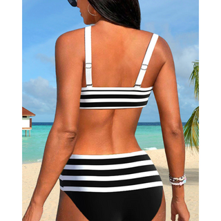 Stribet Bikini med Knude