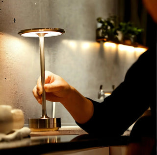 Minimalistisk LED Bordlampe