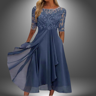 Kjole med Blonde og Chiffon