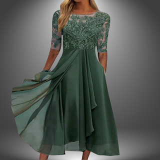 Kjole med Blonde og Chiffon
