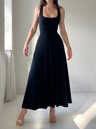Elegant midi-kjole med stropper