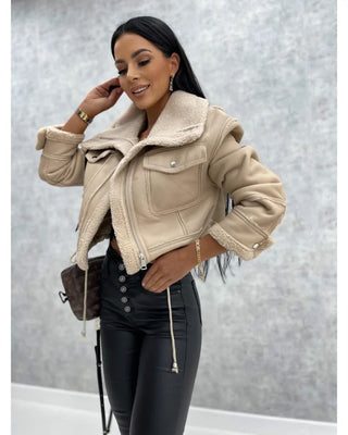 Cropped teddyforet bikerjakke