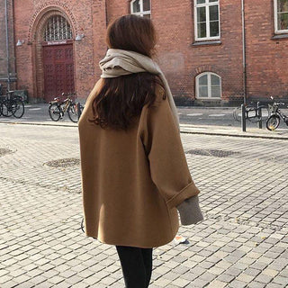 Klassisk oversize uldjakke med knapper