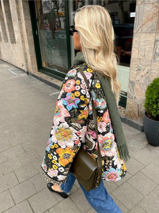 Blomsterquiltet jakke