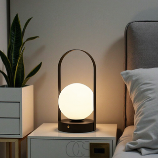 Globus LED Bordlampe