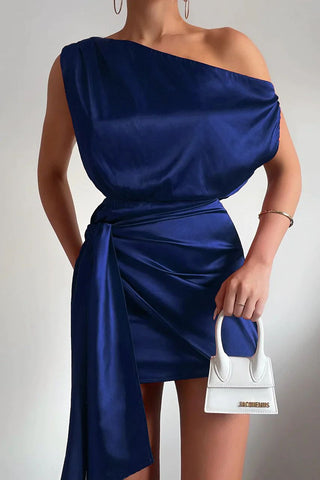 Draperet One-Shoulder Satinkjole