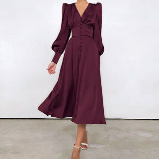 Elegant Satin Kjole | Langærmet | Midi | Knapdetaljer