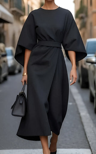 Elegant Kjole med Drapering og Bælte