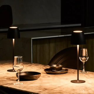 Minimalistisk Bordlampe
