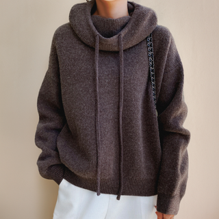 Cozy Ribbed Strikket Sweater