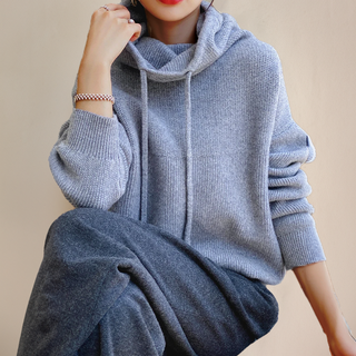 Cozy Ribbed Strikket Sweater