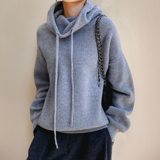 Cozy Ribbed Strikket Sweater