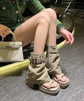Beige Chunky Sandaler med Lynlås og Rem