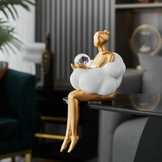 Elegante Kvindelige Skulpturer