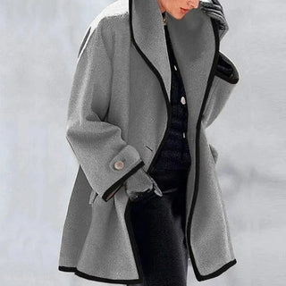 Kontrastdetaljeret Uldlook Frakke