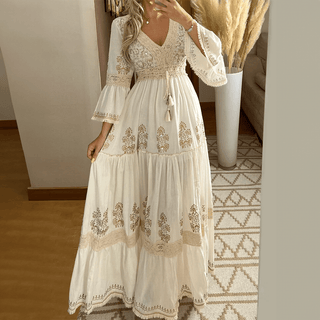 Lang Broderet Kjole | Naturbomuld | Boheme Sommerstil