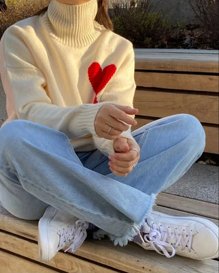 Uld Sweater med Hjerte | Rullekrave | Varm og Stilren