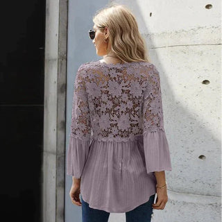 Bluse med Blonde og Knapper